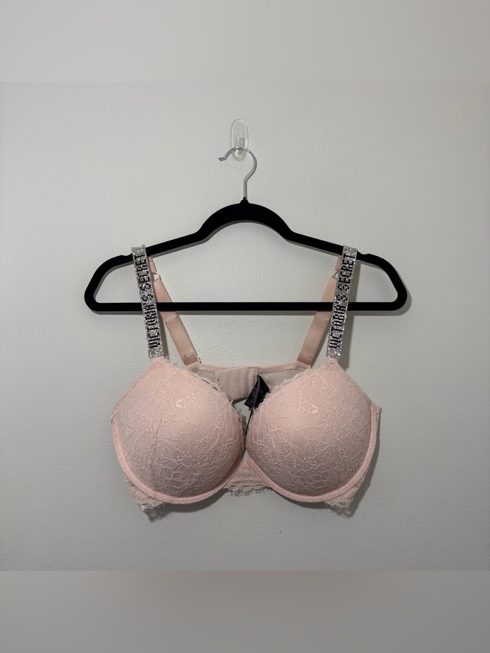 Victoria's Secret “Push Up” baby pink lace padded bling strap bra (38D)